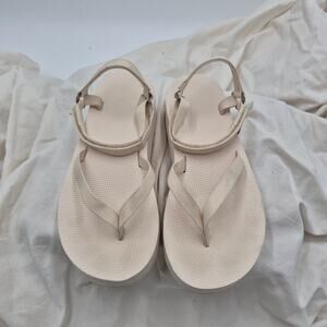 Teva Midform Universal sandals cream two-inch platform sole Women’s size 6